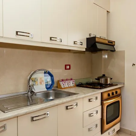 Mattia Apartment *